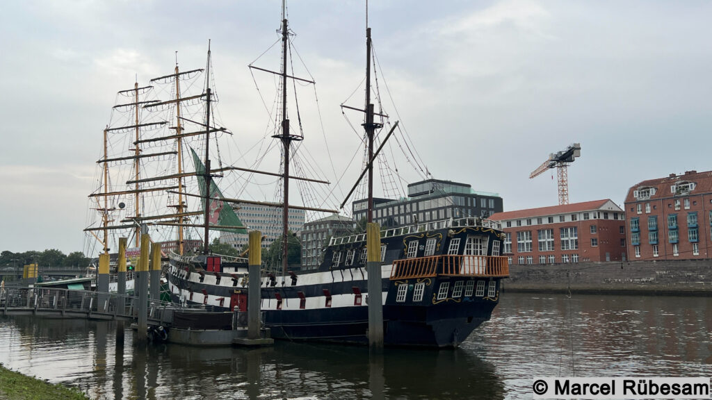 Historische Schiffe in der Weser